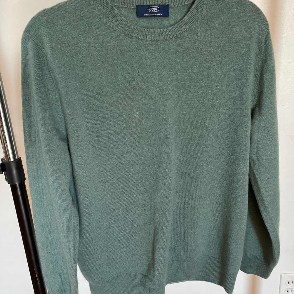 100% Mongolian cashmere size M
